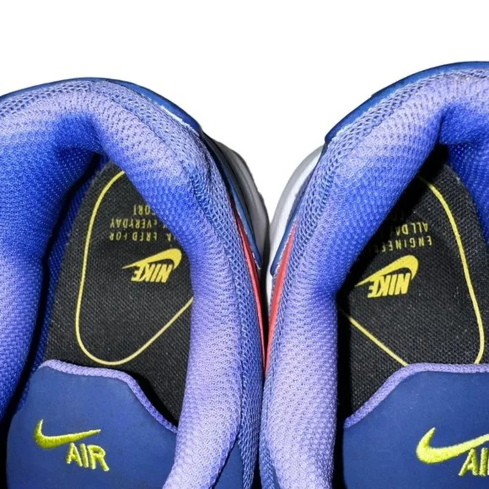 Nike Air‎ Max Oketa Hyper Blue Sz 7.5Y (9-9.5 Women)
